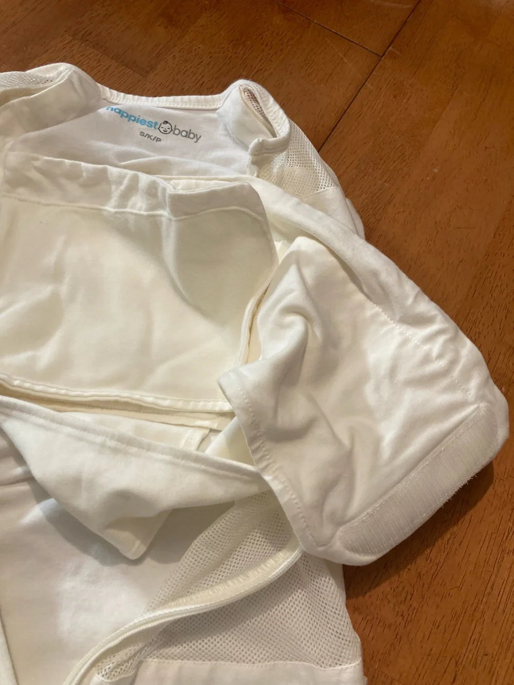 Set of 2 Happiest Baby swaddles from SNOO - Small 0-2 M and Medium 2-4 M - cream